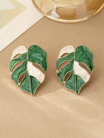 1 Pair Women's Fashionable Green & White Enamel Pearl Stud Earrings
