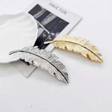 Ein Set mit mehrfarbigen Federn Haarclips - handgemachtes Quasten Accessoire mit westlichem, ätherischem Charme, Federn Haarclips, (Einige Accessoire Farben werden zufällig versendet, zum Beispiel ist die Farbe der Perlen an den Federn zufällig, der Pressenstil und die Blattform des Haarclips sind zufällig, was das normale Tragen nicht beeinträchtigt), Schulsachen