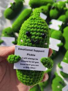 1 件全新情感手工正能量黄瓜装饰，趣味针织黄瓜装饰学校用品，返校