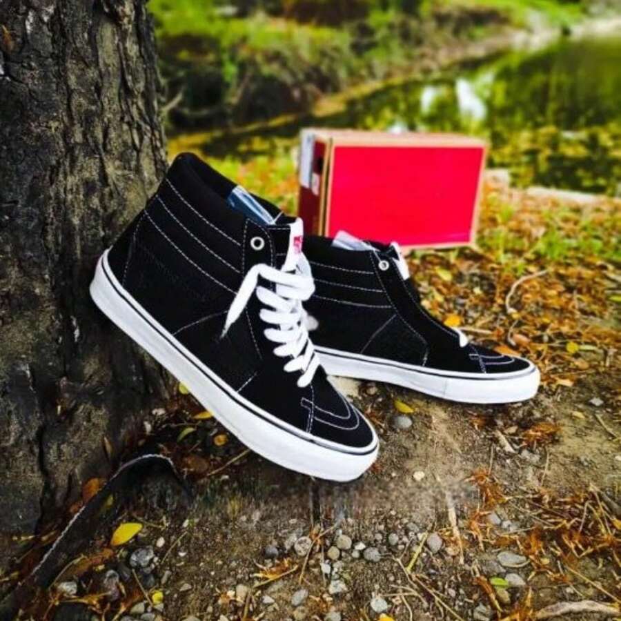 VNs Style High Top Sneakers New Comfortable High Top Boot Unisex 34 To 43 - 黑與白 - 查看 1