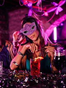 1 件紫色水钻半脸面具适合万圣节圣诞节、化妆舞会、酒吧派对、角色扮演闪光钻石面具 - 紫色面具 - 查看 7