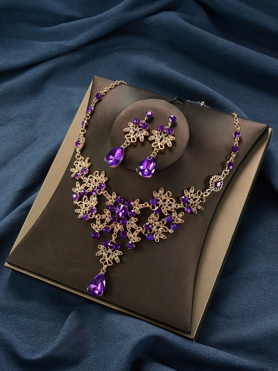 3pcs Women's Gold Tone Rhinestone Baroque Style Floral Pattern Necklace And Earrings Bridal Jewelry Set - Multicolor - View 1