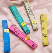 (1/5) قطعة شريط قياس مرن من الألياف الزجاجية بطول 1.5 متر /60 بوصة للخياطة والتفصيل والتفيت، مقياس مزدوج (لون وتصميم عشوائي)