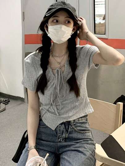 1 件女式纯灰色不对称休闲短袖 T 恤