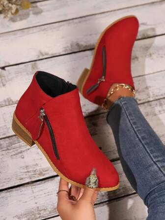 New Autumn/Winter Women Short Boots, Fashion Versatile Low-Heel Anti-Slip Flat Side Zipper Shoes, Wear With Black Skirt,Boots For Women