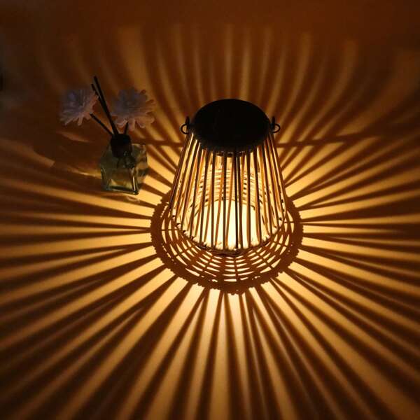 1pc Handwoven Rattan Lantern, Vintage Classic Outdoor Rattan Crafted Lantern With Solar Powered Warm White Light, Suitable For Garden, Patio, Lawn, Villa, Camping, Decorative Table/Hanging Lamp