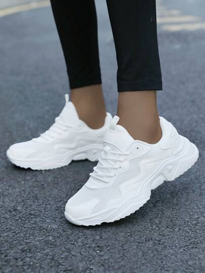 2025年秋冬休闲运动鞋，透气复古运动鞋，女士软底跑鞋，时尚厚底运动鞋