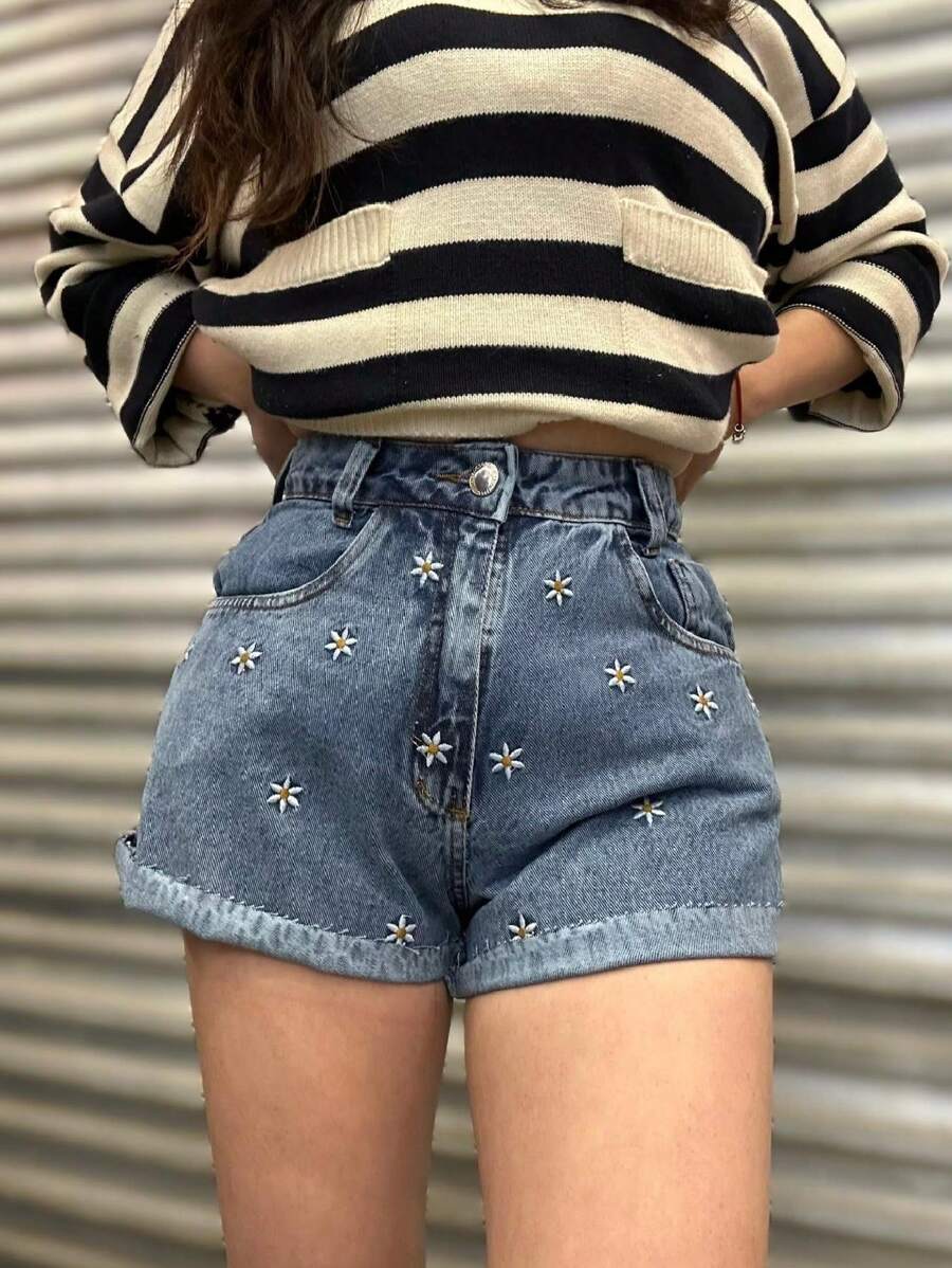 High Waist Jeans Shorts With Flower Embroidery For Women Modal Jeans Without Lycra - Rửa trung bình - Xem 1