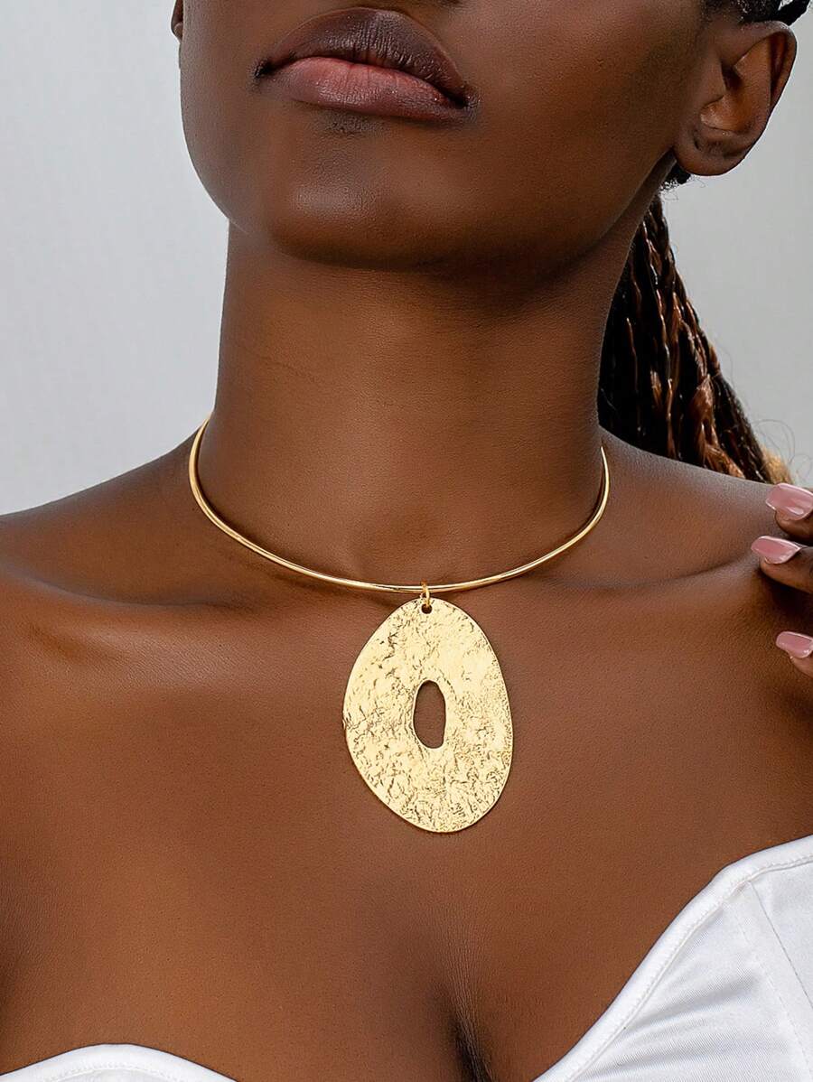 1pc Oval-Shaped Gold Pendant Necklace (Women) - Gold - View 1