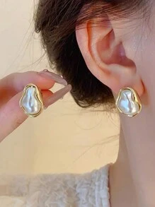 1 Pair Asymmetrical Faux Pearl Elegant & Unique Everyday Fashion Women Earrings - Irregular - View 3