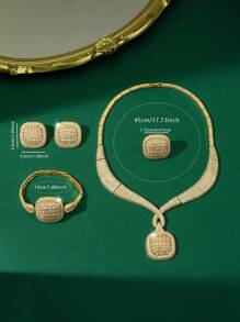 奢华夸张方形首饰套装，适合中东舞会、派对、不对称钻石项链、正式场合、日常约会、婚礼等场合佩戴。五件套包括项链、耳环、戒指和手链，全部镶嵌闪耀的锆石。均码设计，适合大多数人佩戴。是送给女友、母亲、老师的绝佳礼物。 - 四件套 - 查看 4