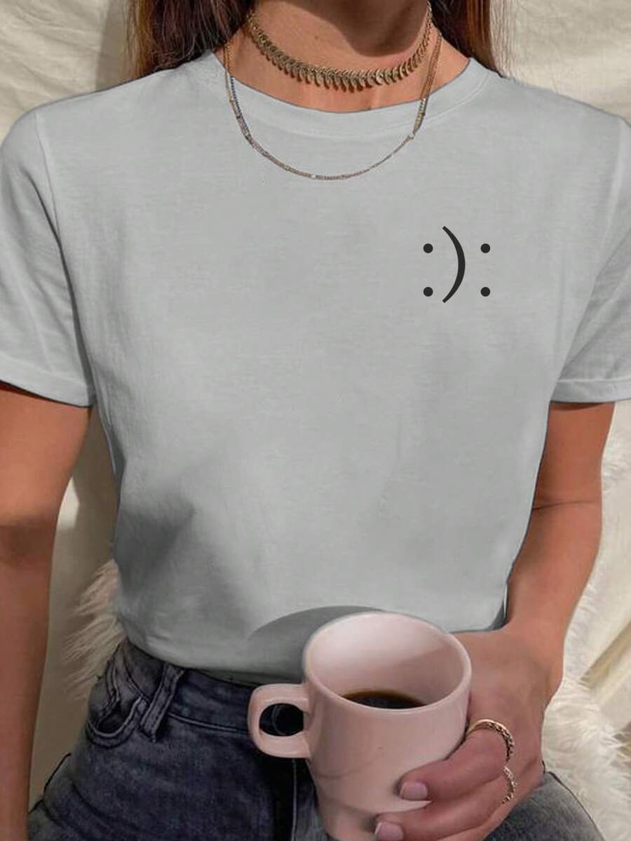 Camiseta Feminina Babylook T Shirt 100% Algodão Carinha Sorriso Smile Feliz Triste - Cinza - Visão 1