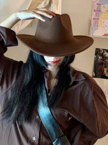 1 pezzo Cappello piatto alla moda retrò elegante carino casual da festa bohémien di colore solido per le donne, cappello in feltro di lana per autunno e inverno, adatto per uscite, feste e look da strada