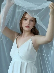 1 Stück minimalistische zweistufige Brautschleier mit Haarkamm, dünner, transparenter einfarbiger Perlenbesatz, geeignet für Hochzeitskleid Fotoshooting