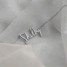 1pc Gold Silver Personalized English Font Name Necklace, Mother's Day Gift, Birthday Anniversary Gift For Friends, Classmates Graduation Christmas Family Gift (English Only) Stylish,Fall Fashion,Casual,Vintage,Old Money,Contracted,Simple Custom,Personalized,Unique Ideal Gifts For Her Girlfriend,Mom,Family,Friends,Daughter,Her,Grandparents For Anniversaries,For Birthdays,For Daily Wear,For Prom,For Mother's Day,For Valentine's Day,For Graduation,For Weddings