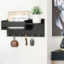 Soporte de pared para llaves: ganchos para llaves para decoración de pared de la sala de estar: perchero de llaves de madera y organizador de correo con estante para esenciales del hogar: decoración de entrada moderna estética para el hogar - 6 ganchos - Ver 11