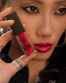 BEL London Glossy Kiss Lip Gloss – Hydrating, Long-Lasting Formula With Moisturizing, Nourishing Ingredients | Filler Effect For Plump Lips, Dreamy Light-Reflecting Texture, And Glossy Finish | Perfect For Spring & Summer Beauty, Seasonal Lip Gloss, And Holiday-Ready Lips | Intense Hydration, Shimmering Finish, And Moisturizing Lip Color