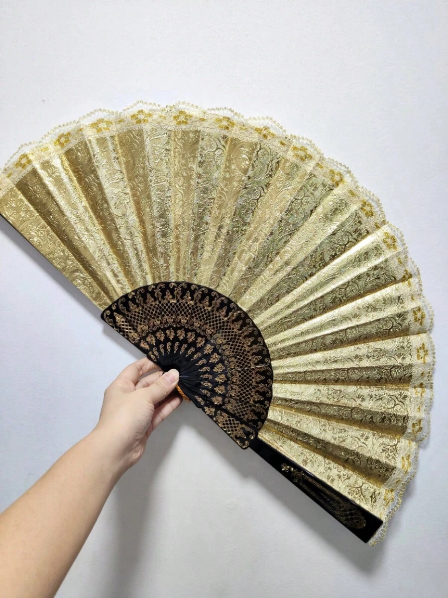 Leque Grande de Tecido Cetim Brocado Brilho Luxo Cigano Dança Decoração - Dourado - Visão 1