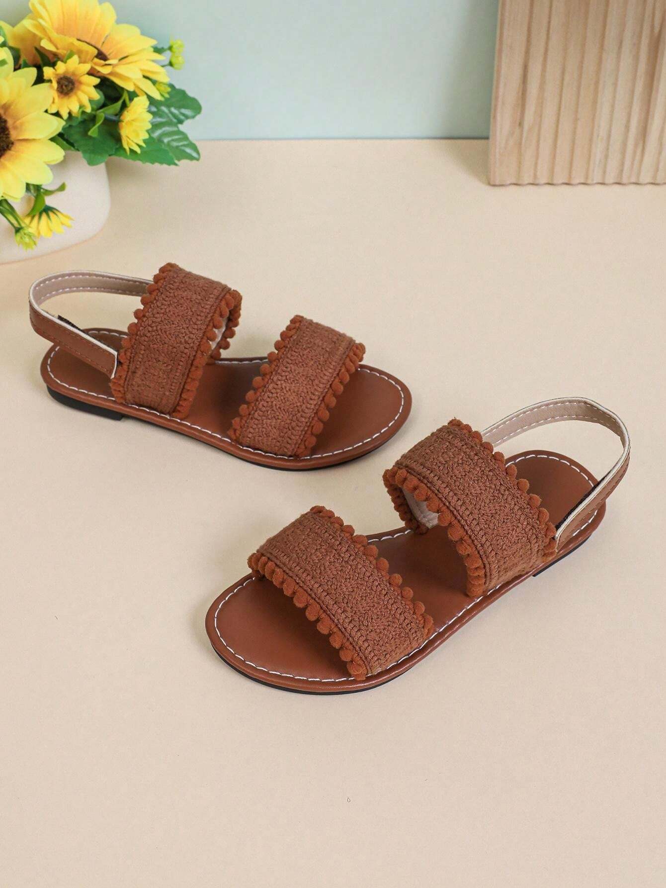 1pair Large Size Toddler Girls Brown LaceUp Roman Sandals With Hook