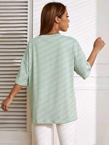 Oversized Women's Casual Off Shoulder 100% Cotton T-Shirt With Paw And Animated Letter Print - màu xanh lá - Xem 2