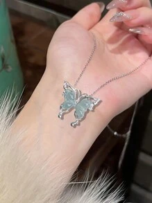 1 pieza Nuevo collar de mariposa de lujo ligero de estilo chino para mujer, forma colgante, regalo para banquetes, fiestas y citas
