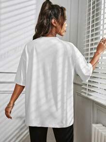 Oversized Women's Casual Off-Shoulder 100% Cotton T-Shirt With Cat Figure On The Pocket, Animated Print - trắng - Xem 2