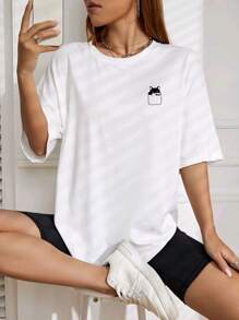 Oversized Women's Casual Off-Shoulder 100% Cotton T-Shirt With Cat Figure On The Pocket, Animated Print - trắng - Xem 1