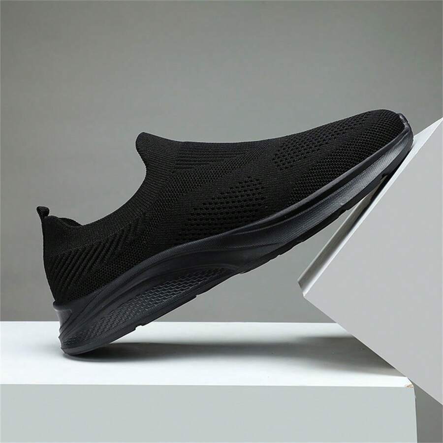 Zapatos deportivos de malla transpirable casuales para hombres, de corte bajo y de slip-on - Negro - Ver 1