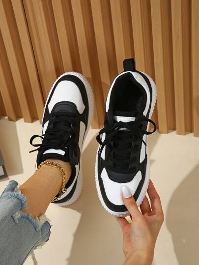 经典时尚休闲透气运动鞋，男女舒适运动鞋，适合户外、街头风格、生日礼物、校园散步，防滑耐用