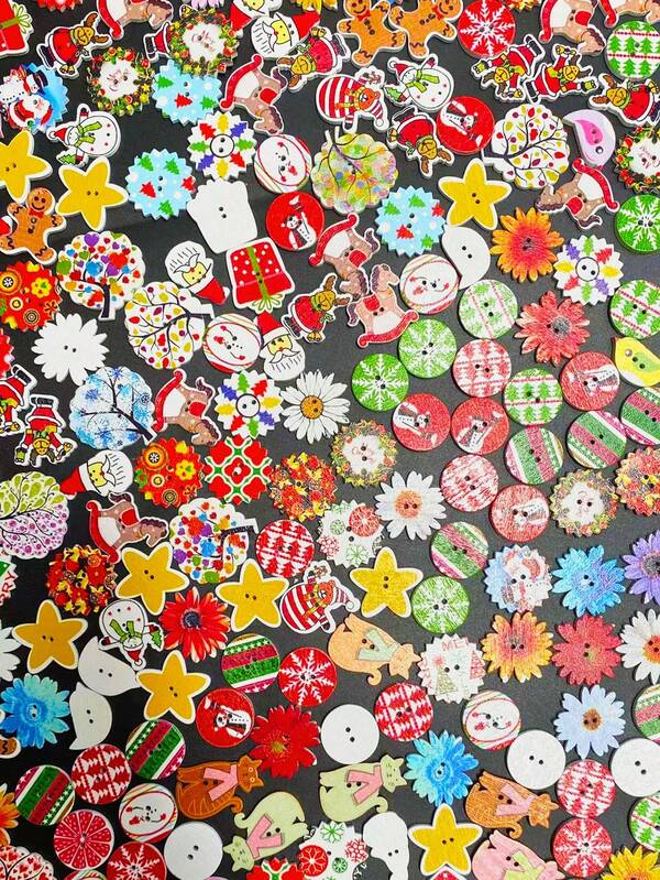 Christmas Buttons For Crafts - Wooden Christmas Buttons Embellishments For Sewing Clothes Accessories Christmas Stocking Decorative Buttons For DIY Handmade Projects