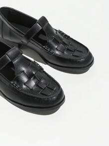 Vintage Style Deep-Cut Leather Shoes For Women, Spring New Arrival Strap Buckle Woven Low-Heel Loafer Mary Jane Shoes - Black - View 3