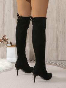 Botas de tacón alto de unicolor para mujeres. Botas de moda con elástico sobre la rodilla. Botas cómodas para mujeres