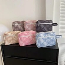 Un sac de maquillage portable haute gamme de grande capacité, sac de rangement imperméable pour cosmétiques