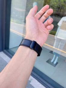 1 条 Crazy Horse 粒面硅胶皮革磁性表带，兼容华为//Garmin/Amazfit，适合 20 毫米/22 毫米手表 - 黑色 - 查看 3