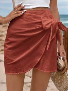 纯色系带简约 A 字裙，休闲与度假