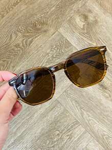 Stylish Classic Rectangular Women's Sunglasses - Yellow - View 6