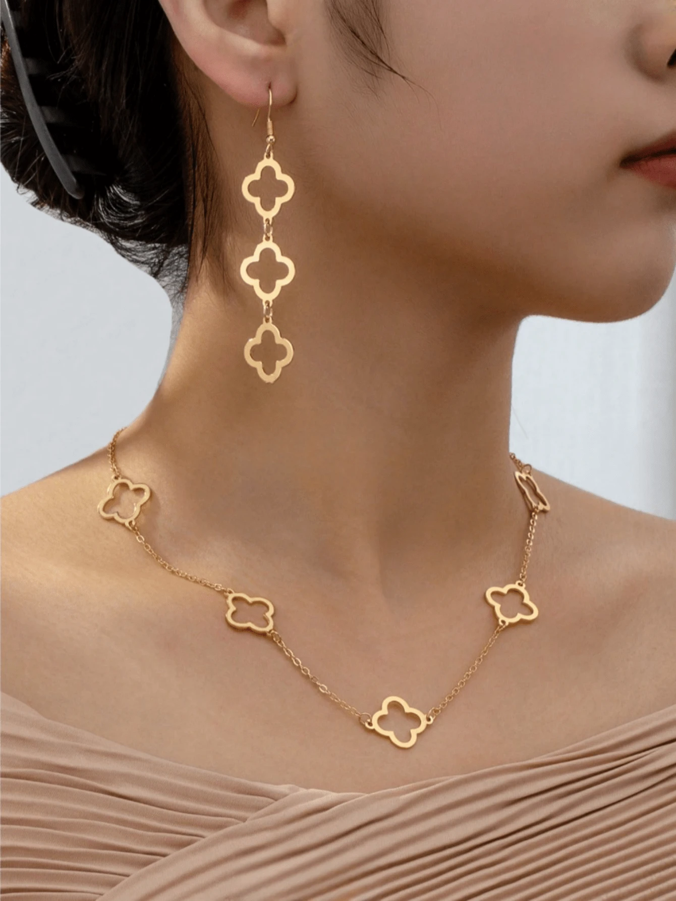 1 bộ trang sức thời trang phụ kiện vòng cổ cỏ ba lá cho ngày lễ tình nhân - Vàng - Xem 1