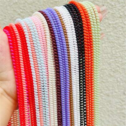 1 件 1.4 米数据线防尘保护套手机充电线防缠结套