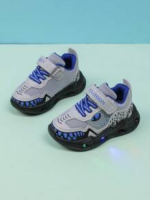 时尚 LED 发光透气网眼运动鞋，适合男孩和女孩 - 休闲、减震、四季防滑户外跑步和步行鞋