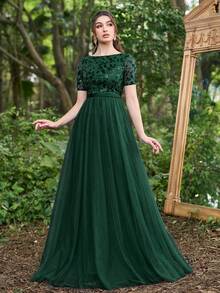 Faeriesty Đầm dạ hội dài chấm đất thanh lịch với lớp vải chiffon phủ ngoài, kiểu dáng nhẹ nhàng, thanh thoát. - Màu xanh lá cây đậm - Xem 4