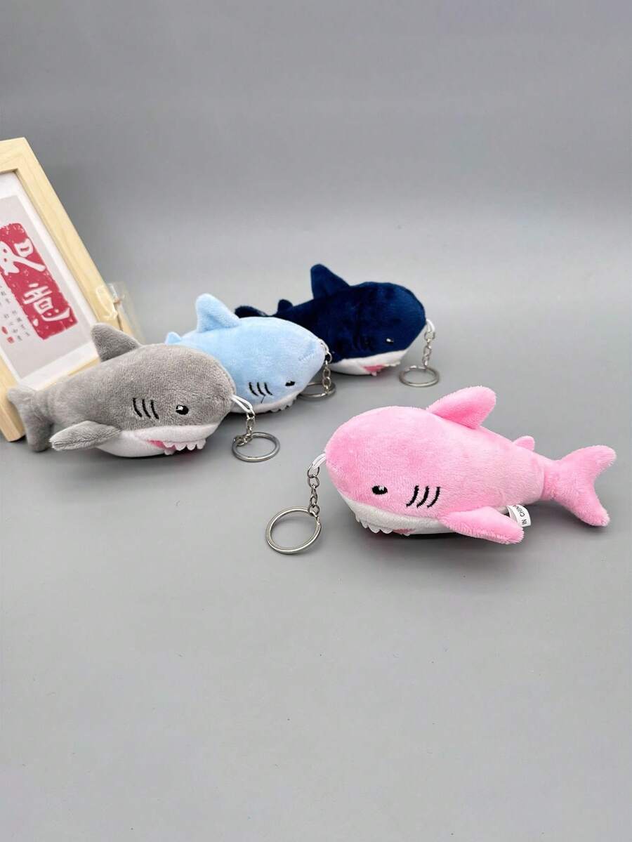 毛绒鲨鱼钥匙扣包包饰品，海洋主题 - 彩色 - 查看 1