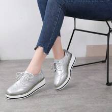 Women's Platform Lace-Up Wingtips Square Toe Oxfords Shoe Women's Platform Lace-Up Wingtips Square Toe Oxfords Shoe - 銀色皮革 - 查看 2