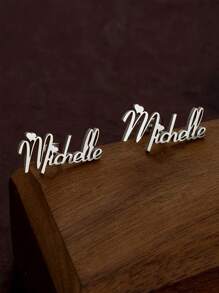 女士定制迷你心形带名字耳钉可爱珠宝不锈钢个性化首字母名字耳环礼物 - 鍍白金 - 查看 3