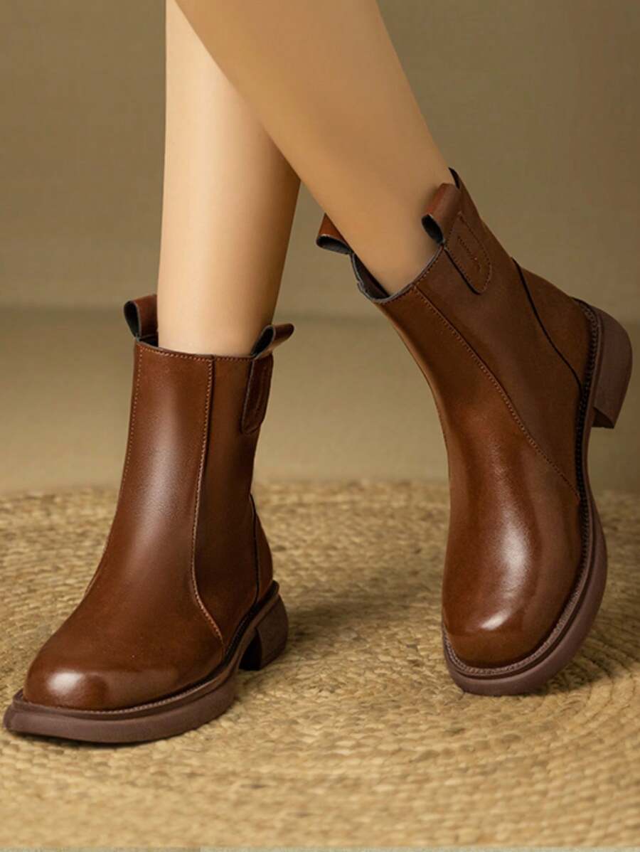 2024 新款女士修身软皮平底靴，后拉链，时尚短款踝靴，适合秋冬 - 棕色 - 查看 1