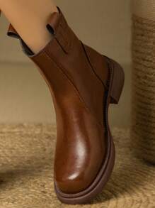 2024 新款女士修身软皮平底靴，后拉链，时尚短款踝靴，适合秋冬 - 棕色 - 查看 5