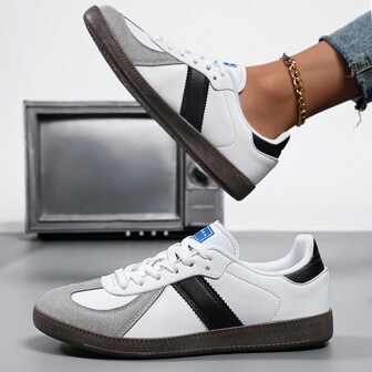 女士轻便透气经典时尚休闲户外运动鞋