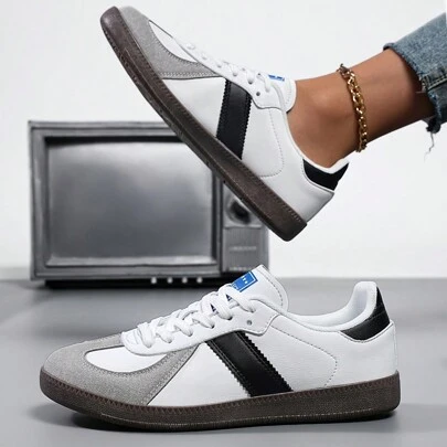 女士轻便透气经典时尚休闲户外运动鞋