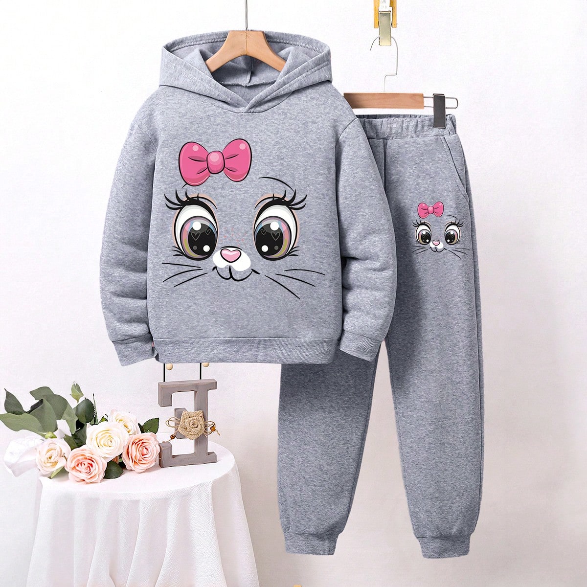 Conjunto de sudadera con capucha y pantalones deportivos con estampado de dibujos animados para niñas preadolescentes