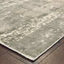 8' X 10' Gray And Ivory Abstract Splash Indoor Area Rug