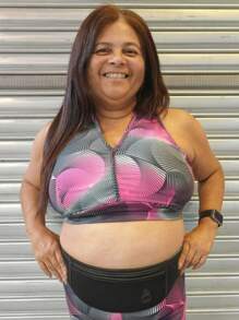 Pochete  Plus Size Fitness Corrida Academia Porta Celular, Carteira e Chave, Feminina, Resistente a Água, Material  Impermeável, Ajustável, Invisível, Anti Furto Praia - Preto - Visão 2